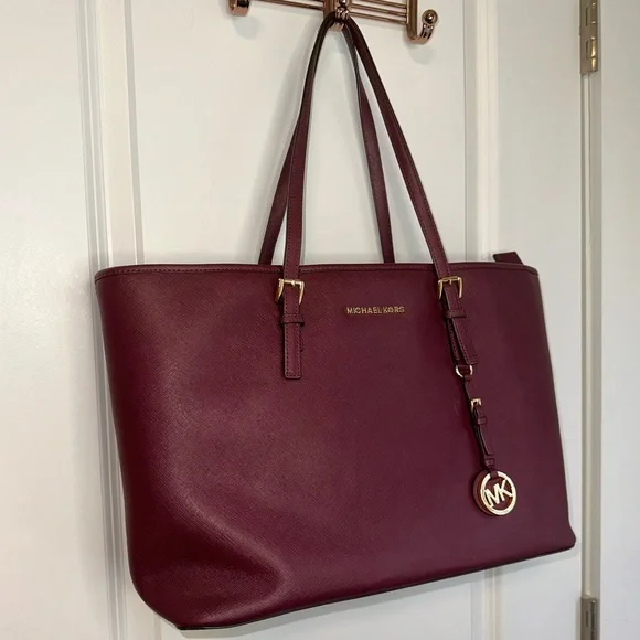 Michael Kors Jet Set Leather Computer Tote - Picture 3 of 12